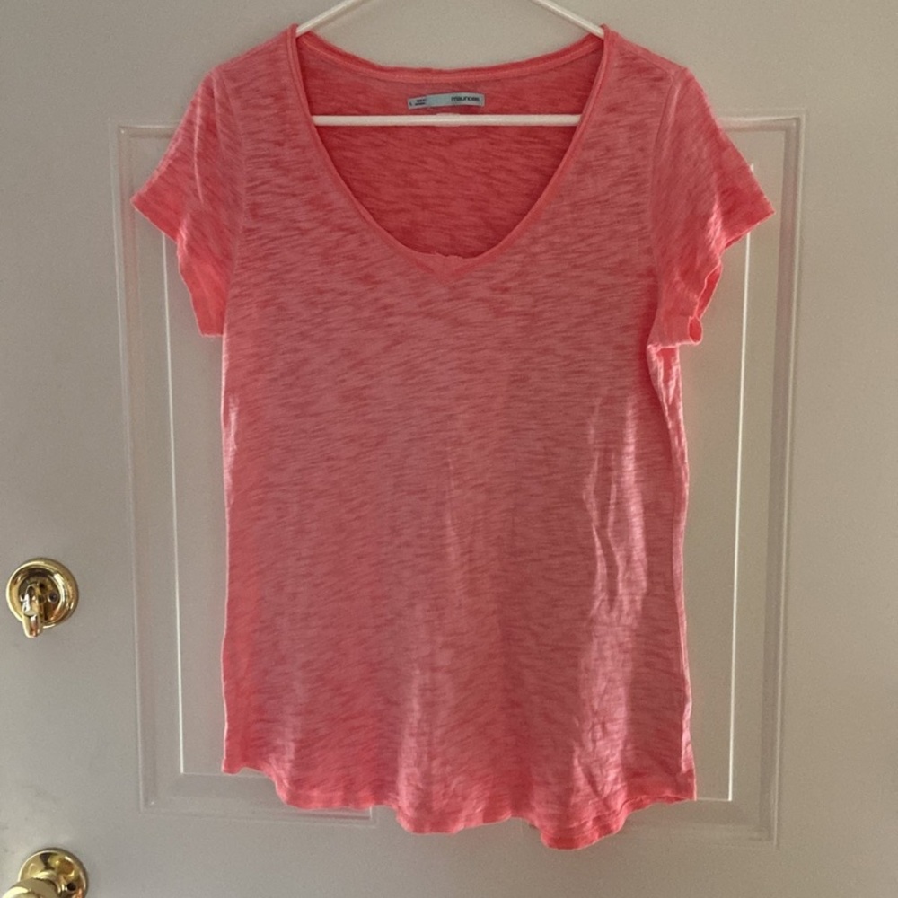 Maurices pink vneck tee
